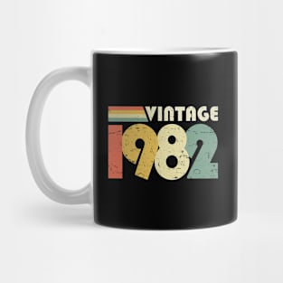 Vintage 1982, 40th Birthday Gift Distressed Design Mug